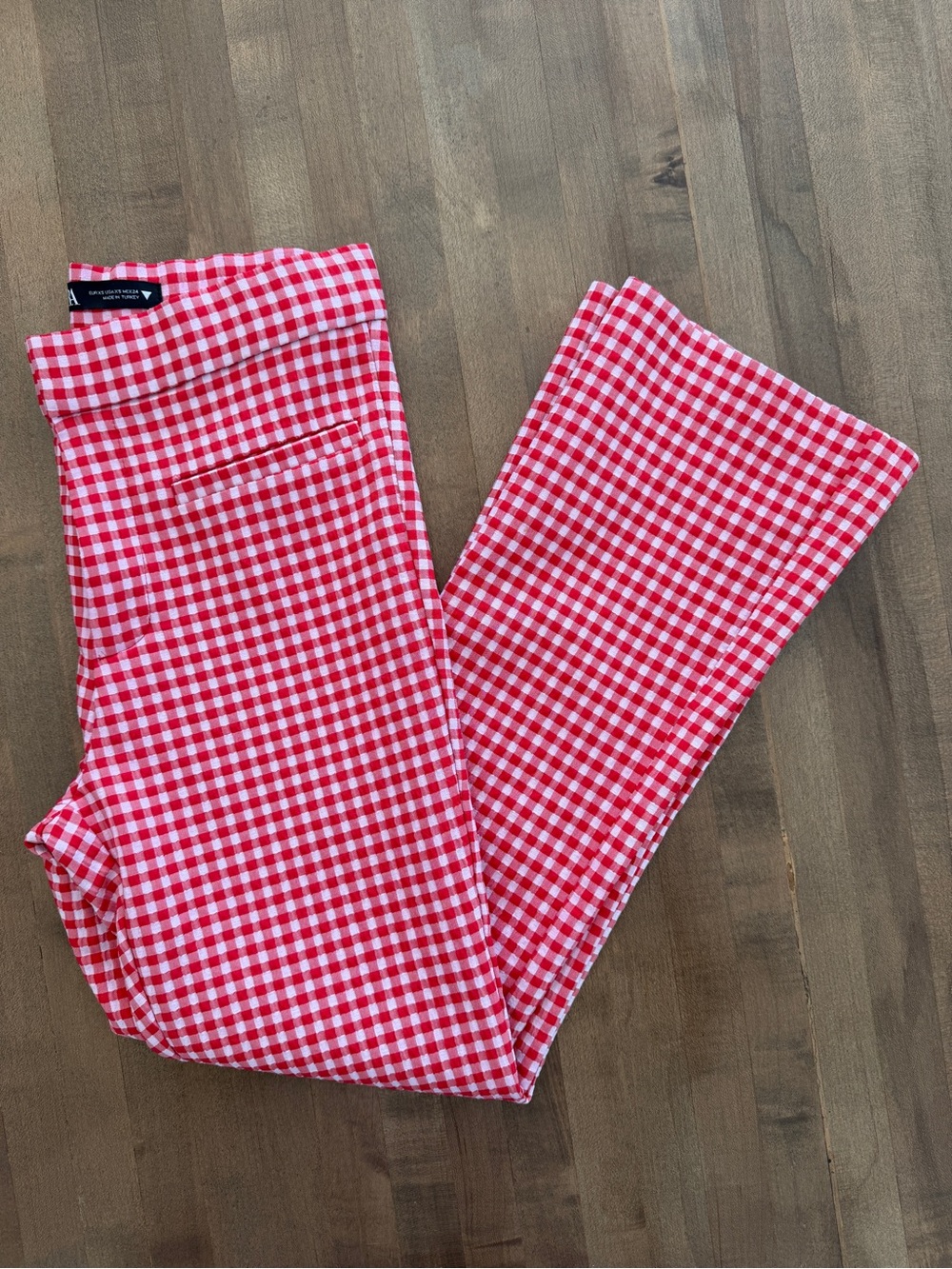 Zara Red and White Gingham Cropped Pants
